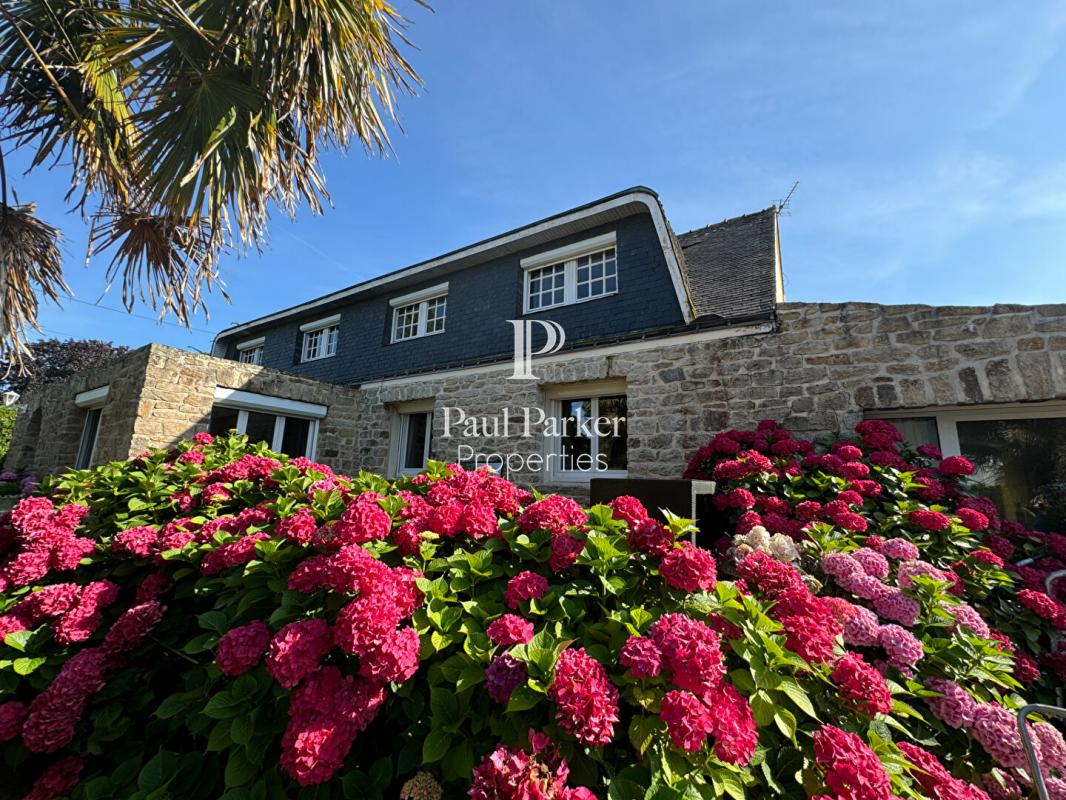 Maison de caractère en coeur de Bourg – Larmor-Baden - 3741033PVIH