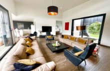 Maison  8 pièce(s) 206 m2 - 3964023PEON
