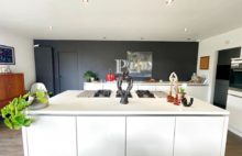 Maison  8 pièce(s) 206 m2 - 3964023PEON