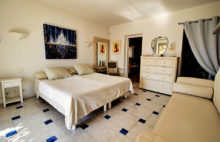Villa avec vue mer panoramique sur le Cap d’Antibes - 3641373PMVORZ