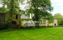 Prestigious residence Rent 9 room(s) 420 m2 - 3903863PLGI