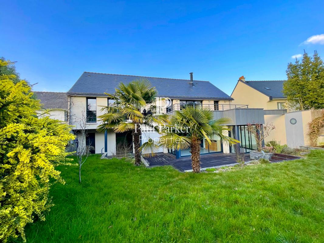 Maison Pace 8 pièce(s) 248 m2 - 4068273PEON