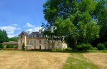 Château and vast spaces for receptions in the heart of Southern Burgundy - 4082523PSNV