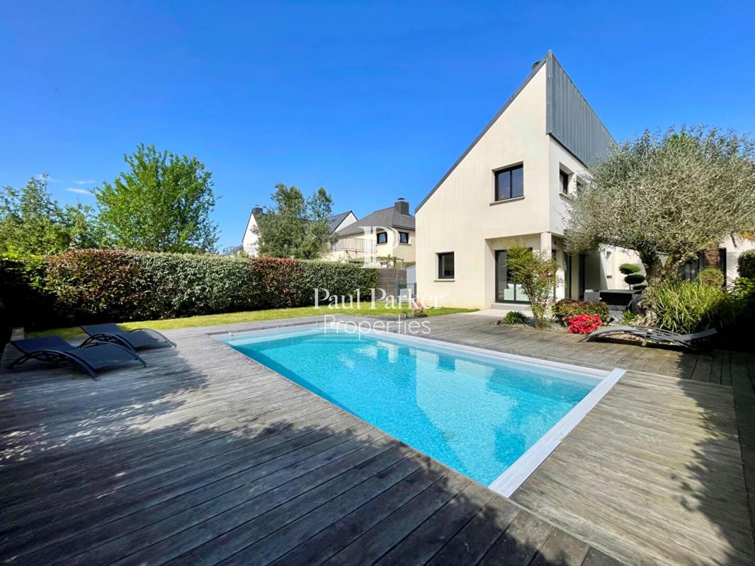 Maison  7 pièce(s) 163 m2 - 4068283PEON