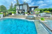 Villa Aix En Provence nord 12 pièce(s) 265 m2 + ANNEXE 38 m2 / 6 chambres /2500 m2 jardin + ANNEXE + Piscine 3 bassins - 4093033PCML