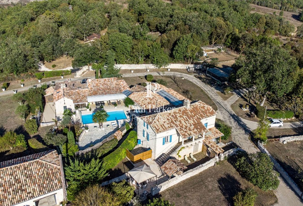 Ensemble maison et gîtes avec piscine - 4114623PEMM