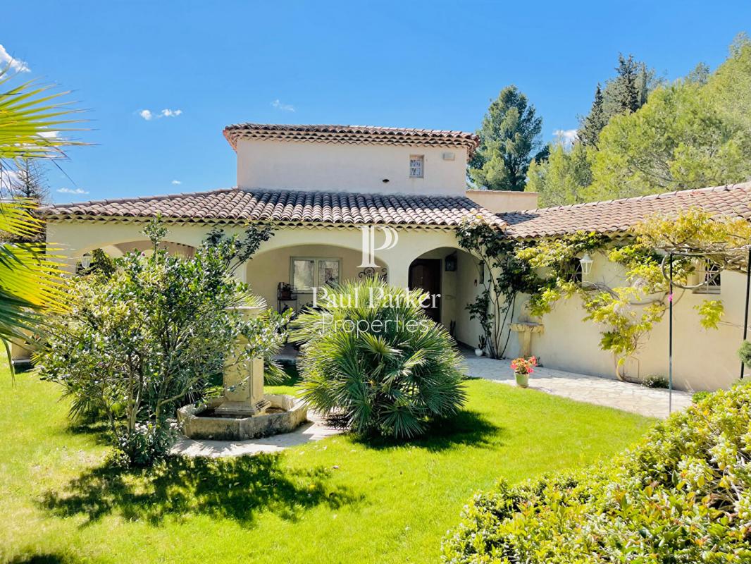 Maison d’Architecte Aix En Provence / Montaiguet / 10 pièce(s) 210 m2  /3ch /1ha terrain/ + 40 m2 extension possible - 3787493PCML