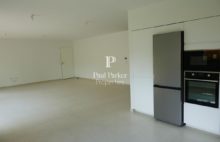 ELEGANT CONTEMPORARY SINGLE-STORY HOUSE WITH LANDSCAPED GARDEN - 4126163PPBD