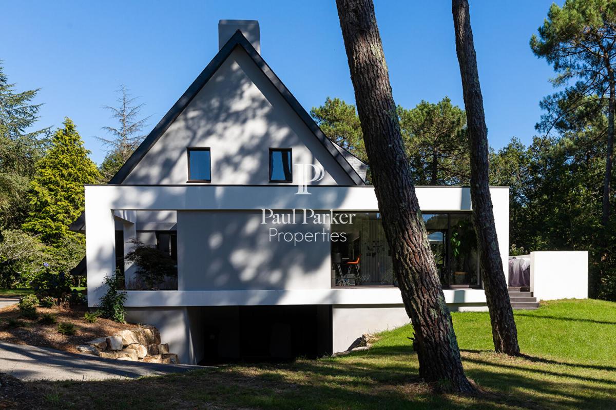 Maison d’architecte rénovée avec piscine, dans un écrin de verdure aux portes de Vannes - 4130853PVIH
