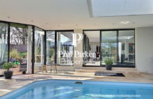 SOUS COMPROMIS -Contemporaine avec piscine intérieure - 3974803PVIH