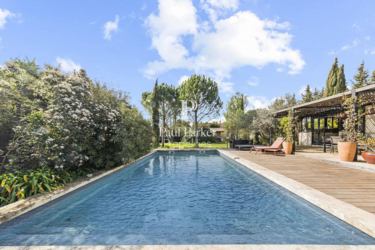 Elegant Villa 10 min from the historic center of Saint Rémy de Provence - 4137963PEPN