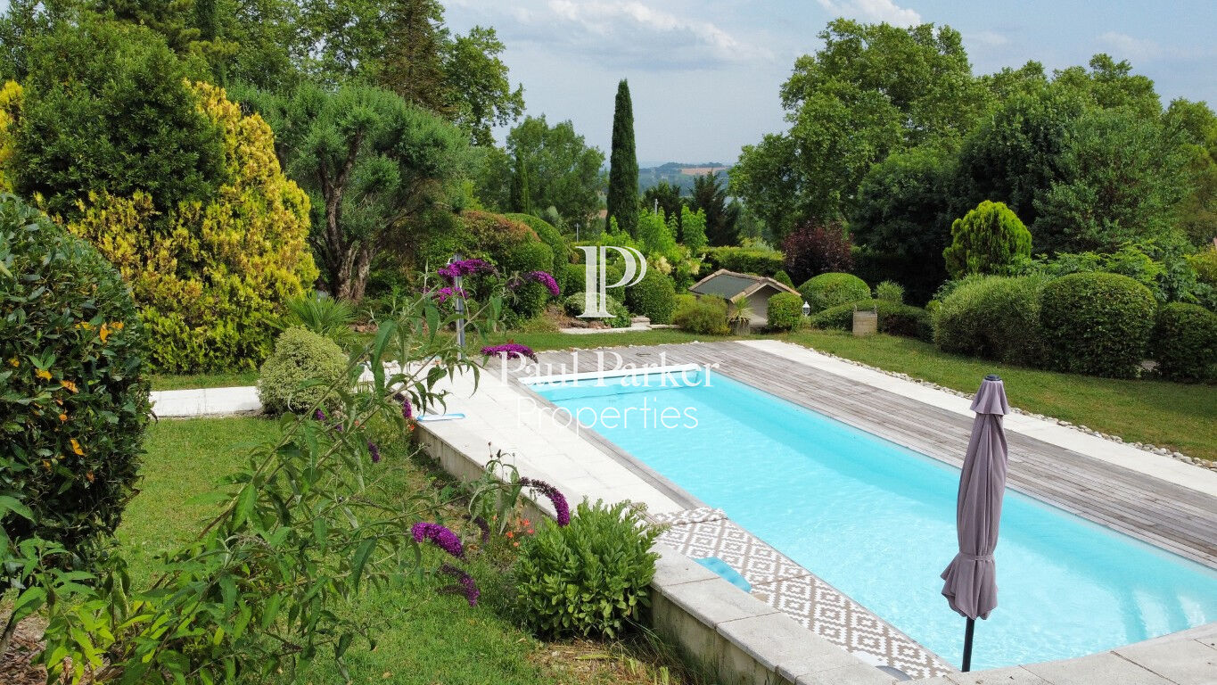 Villa de caractère avec parc arboré, piscine et vue dominante - 4206283PEMM