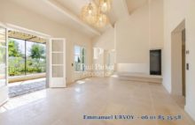 SOLE AGENT – PROVENCE – Property with pool and garden - 4210843PUVE