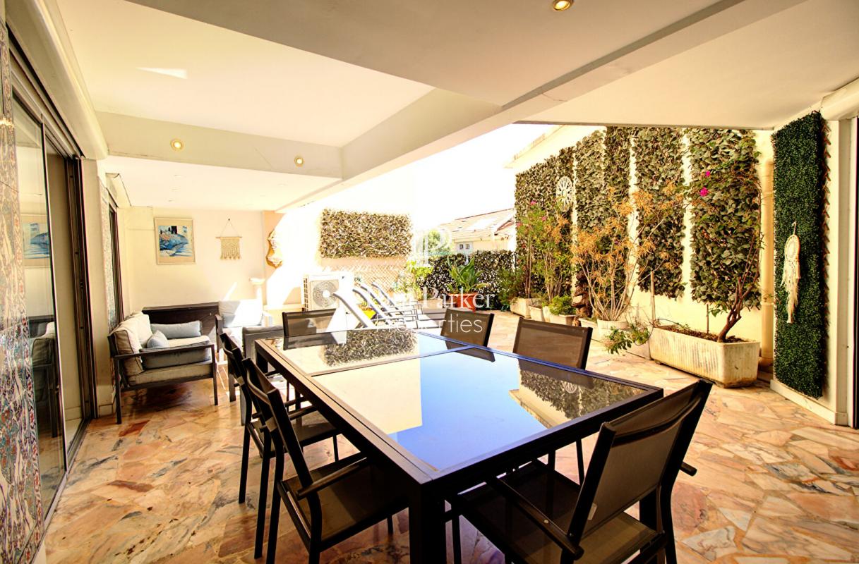 Cannes Centre-Ville – Appartement de réception avec vaste terrasse - 4211723PMVORZ