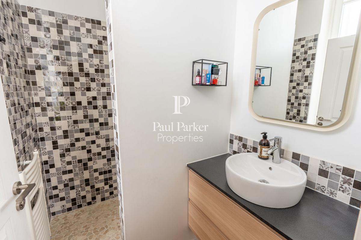 House ? Bordeaux Saint-Augustin / Caudéran ? Pool ? Double Garage ? 290 m² - 4024203PCMILA3PCMIL