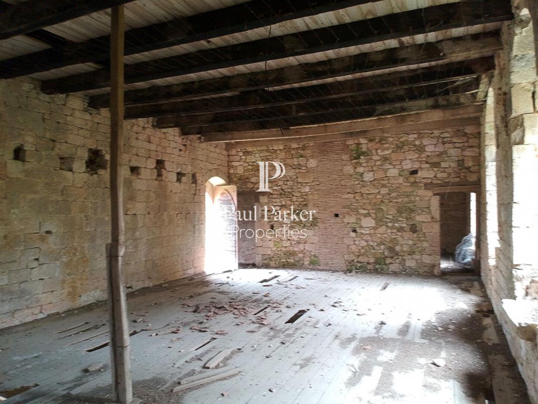 Manoir du 13ème avec une longère, pigeonnier et grange sur plus de 13Ha - 4267323PEMM