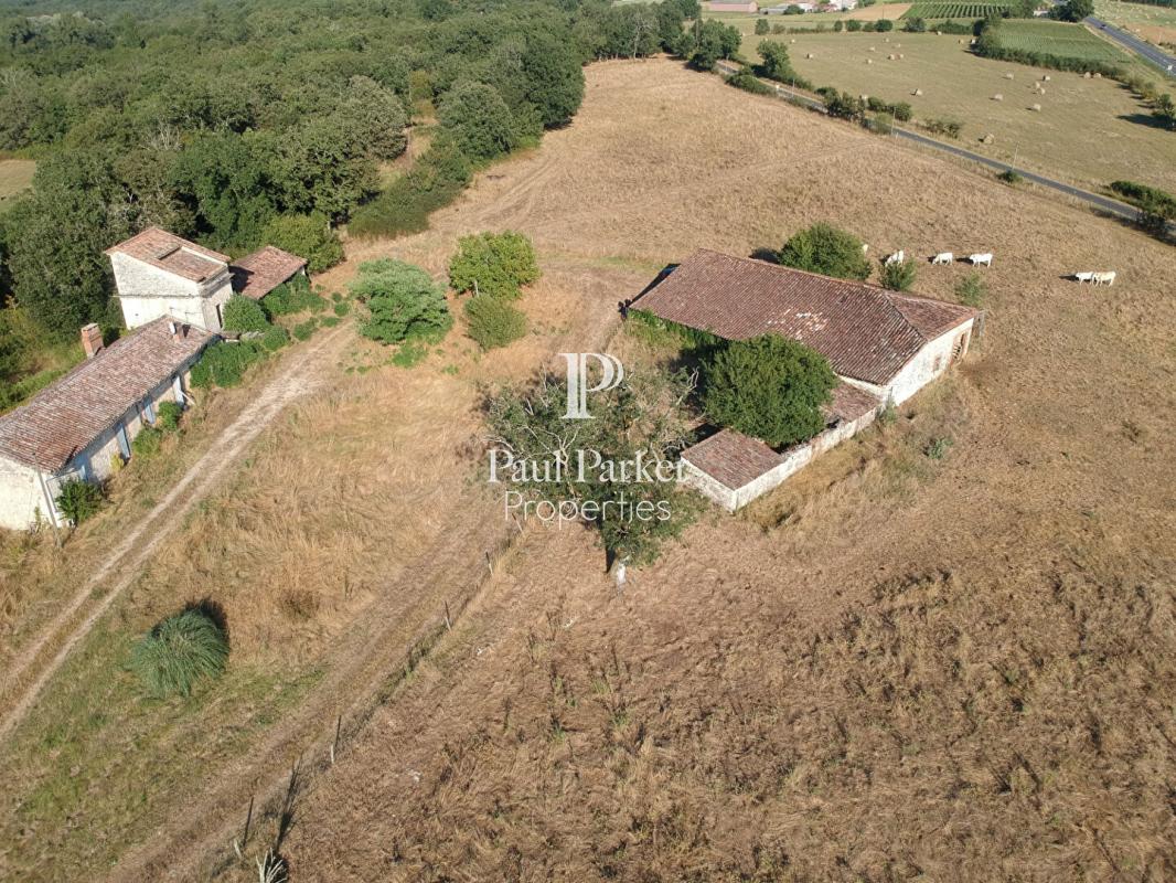 Manoir du 13ème avec une longère, pigeonnier et grange sur plus de 13Ha - 4267323PEMM