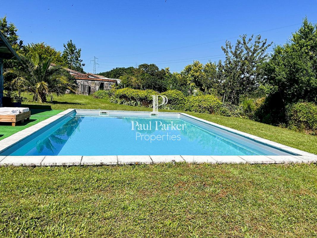 Maison de pays Barbezieux Saint Hilaire 7 pièces piscine 4 chambres dépendances 307 m2 - 3898573PCMILC3PCMIL