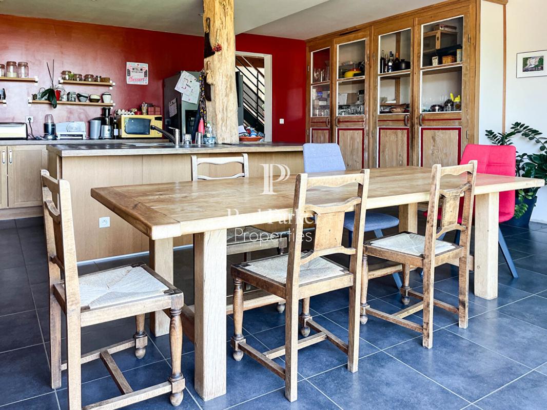 Maison de pays Barbezieux Saint Hilaire 7 pièces piscine 4 chambres dépendances 307 m2 - 3898573PCMILC3PCMIL