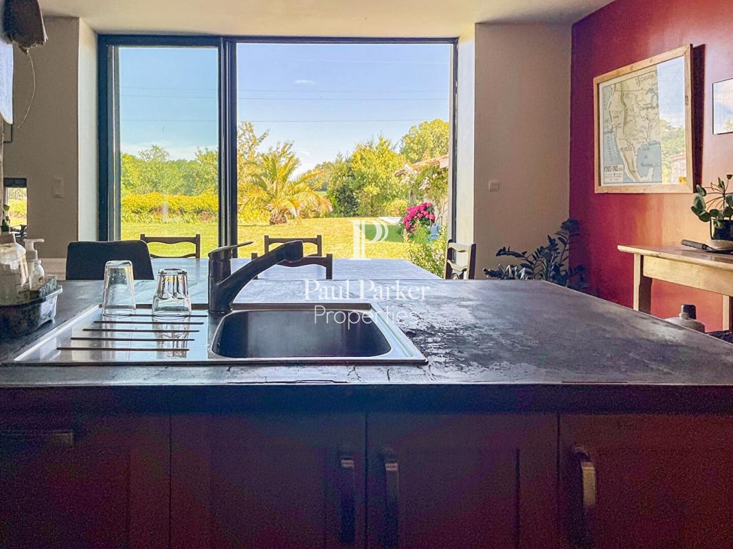 Maison de pays Barbezieux Saint Hilaire 7 pièces piscine 4 chambres dépendances 307 m2 - 3898573PCMILC3PCMIL