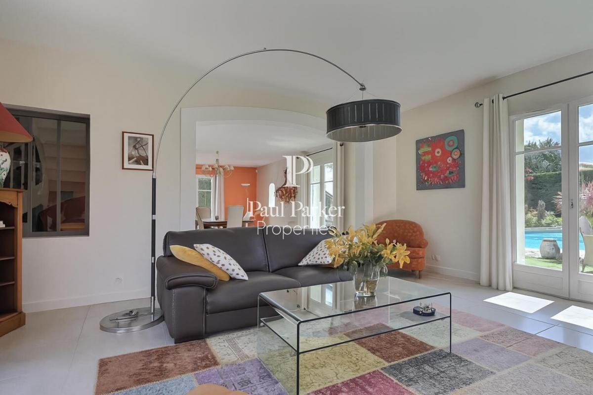 Maison 8 pièces Mérignac piscine, garage, jardin de 850 m² - 4166173PCMILB3PCMIL