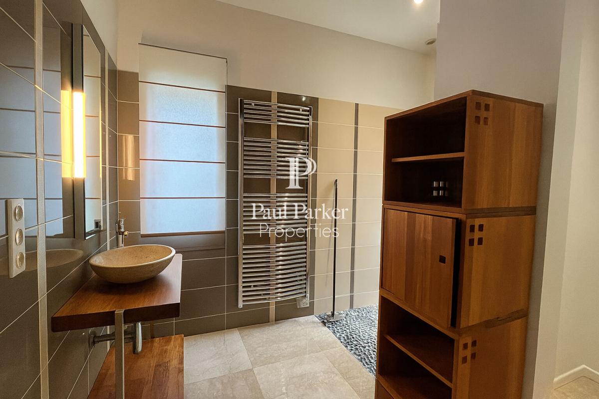 Villa d’exception Montpon Ménestérol 7 piéces, piscine, 6400 m² de terrain - 4198023PCMILC3PCMIL