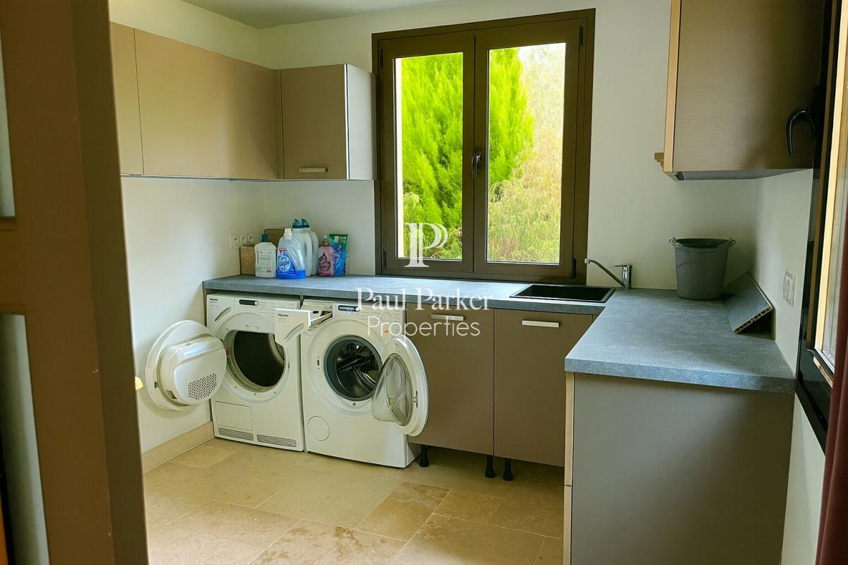 Villa d’exception Montpon Ménestérol 7 piéces, piscine, 6400 m² de terrain - 4198023PCMILC3PCMIL