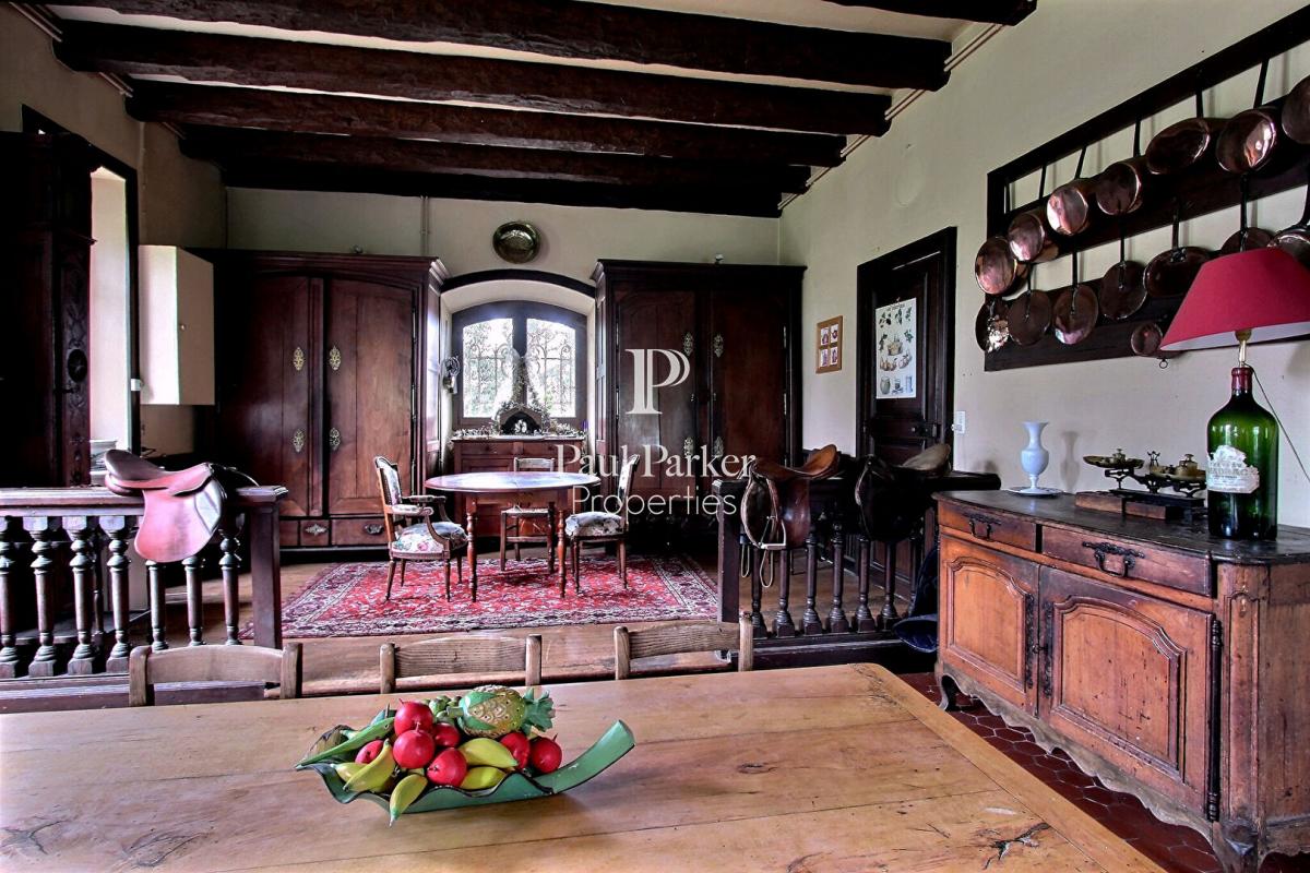 Manoir  de 1850, maison de gardien et tennis sur un parc de 5 ha - 420450-3PADR