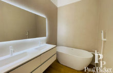 Au nord Aix-En-Provence Villa post moderne pour villégiature familiale 10 pièce(s) 248.50 m2 / 5 chambres + 1 studio / 4225 m2 terrain - 4296303PCML