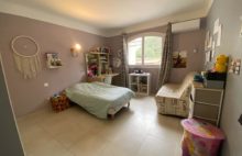 A vendre maison rénovée à Grans 150m2 avec un terrain de 5300m2 - 4317183PKCH