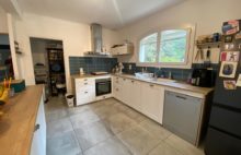 A vendre maison rénovée à Grans 150m2 avec un terrain de 5300m2 - 4317183PKCH