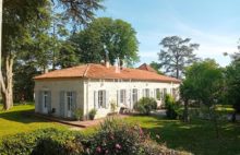 Sud Agen : Ensemble immobilier : 14 pièces, 450m2,  Composée d’une Chartreuse du XVII, 3 Gites, Dépendances, Piscine, Parc, Vue - 4322423PTOE