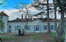 Sud Agen : Ensemble immobilier : 14 pièces, 450m2,  Composée d’une Chartreuse du XVII, 3 Gites, Dépendances, Piscine, Parc, Vue - 4322423PTOE