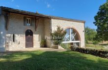 Sud Agen : Ensemble immobilier : 14 pièces, 450m2,  Composée d’une Chartreuse du XVII, 3 Gites, Dépendances, Piscine, Parc, Vue - 4322423PTOE