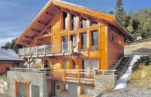 Demeure de prestige CHALET à MONTGENÈVRE   Alpes du Sud 8 pièce(s) 190 m2  surface habitable / 4 Chambres +1 Suite /  2 Terrasses + Jacuzzi / Séjour cuisine 62 m2/ Garage X2 - 4304123PCML