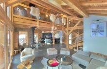 Demeure de prestige CHALET à MONTGENÈVRE   Alpes du Sud 8 pièce(s) 190 m2  surface habitable / 4 Chambres +1 Suite /  2 Terrasses + Jacuzzi / Séjour cuisine 62 m2/ Garage X2 - 4304123PCML