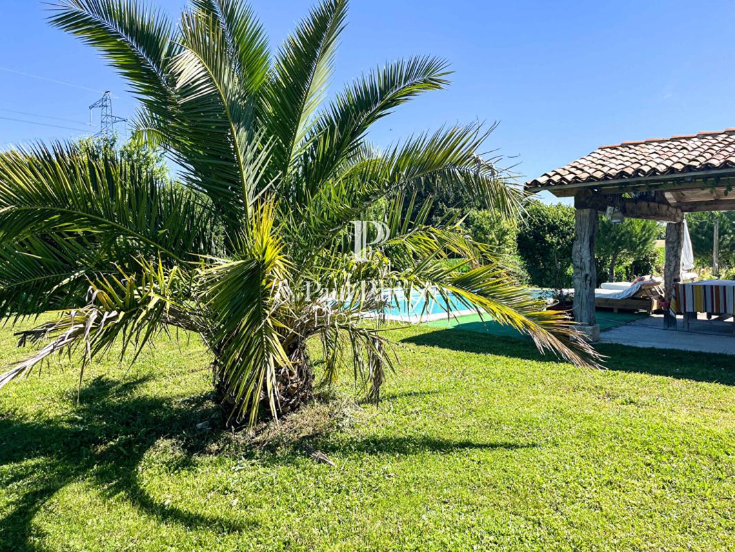 Maison de pays Barbezieux Saint Hilaire 7 pièces piscine 4 chambres dépendances 307 m2 - 3898573PCMILA3PCMIL