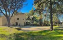 Demeure de prestige Lourmarin – Mas XVIIIème de caractère  – trame contemporaine 198 m2  habitables / Terrain 6200 m2 / 4 chambres / 1 studio 19 m2 / 1 annexe 20 m2 - 4329143PCML