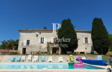 AGEN Nord : Ensemble immobilier du18ème, 12 pièce(s) 480 m², Dépendances – Grange – Ecurie- Piscine- Parc et terres 8 ha - 4341473PTOE