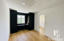 Au nord Aix-En-Provence Villa post moderne pour villégiature familiale 10 pièce(s) 248.50 m2 / 5 chambres + 1 studio / 4225 m2 terrain - 4296303PCML