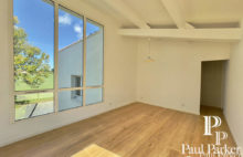 Au nord Aix-En-Provence Villa post moderne pour villégiature familiale 10 pièce(s) 248.50 m2 / 5 chambres + 1 studio / 4225 m2 terrain - 4296303PCML