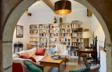 MORBIHAN – Ancien presbytère du 17e. siècle entièrement rénové  en coeur du bourg  de PLESCOP – 10 pièces 278 m2 - 4058533PVIH