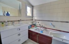 Propriété avec vue panoramique, vaste dépendance et piscine - 4255683PSNV