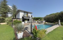 Villa Aix En Provence nord 12 pièce(s) 265 m2 + ANNEXE 38 m2 / 6 chambres /2500 m2 jardin + ANNEXE + Piscine 3 bassins - 4093033PCML