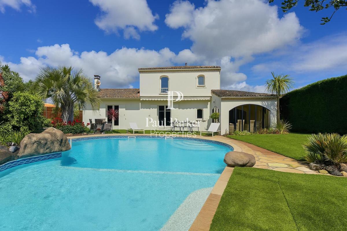 8-room house in Mérignac with swimming pool, garage, 850 sqm garden - 4166173PCMIL