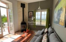 Château authentique du XIIIe siècle avec trois gîtes, piscine et 2 ha - 