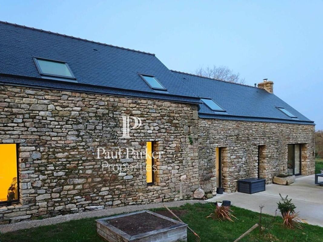 Longère rénovée de 209 m² en campagne d&rsquo;Elven - 435308-3PADR