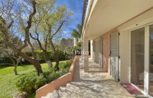 Aix-en-Provence – Élégante villa de villégiature avec piscine lagon, à proximité immédiate de l&rsquo;Archevêché et du parking Pasteur /10 pièce(s) 220 m2  de surface  habitable / 1 suite  parentale + 4 Chambres + 1 Studio + 4 Sde +  Piscine / Terrain  jardin 1 - 4417293PCML