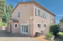 Aix-en-Provence – Élégante villa de villégiature avec piscine lagon, à proximité immédiate de l&rsquo;Archevêché et du parking Pasteur /10 pièce(s) 220 m2  de surface  habitable / 1 suite  parentale + 4 Chambres + 1 Studio + 4 Sde +  Piscine / Terrain  jardin 1 - 4417293PCML