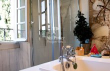 Mas d&rsquo;exception en coeur de village, avec jardin paysager et piscine - 4435363PUVE